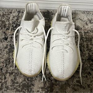 Yeezy White Cream Sneakers With Box